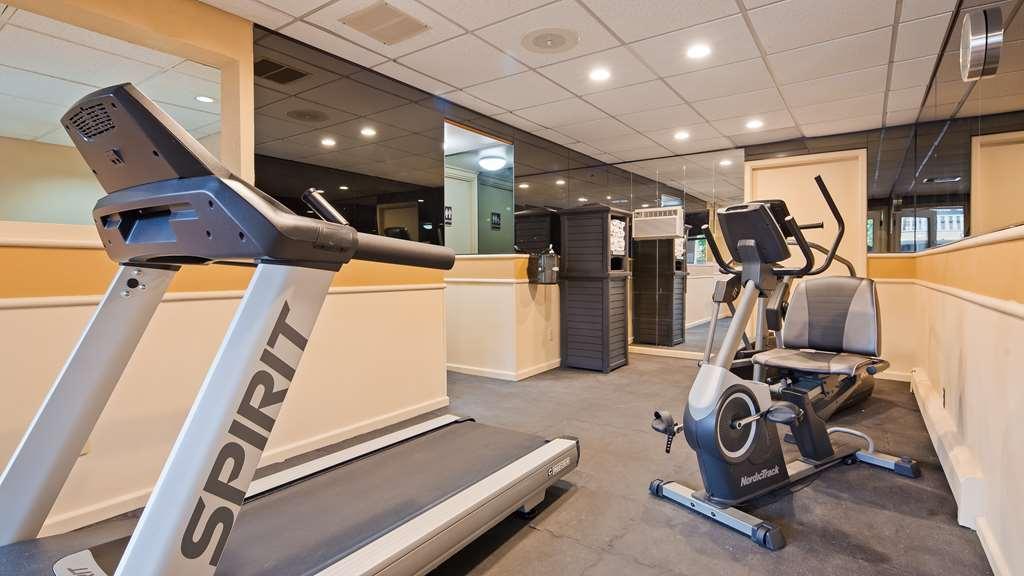 Americinn By Wyndham Appleton Downtown Екстериор снимка