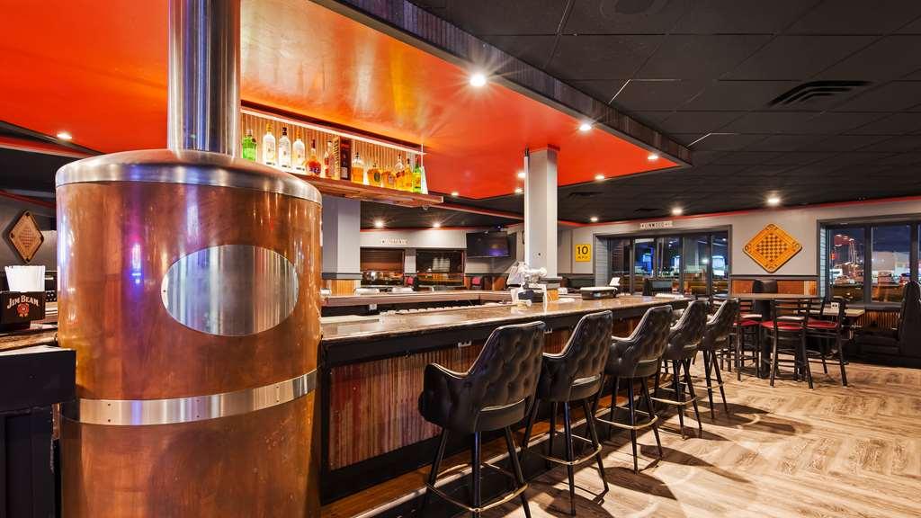 Americinn By Wyndham Appleton Downtown Екстериор снимка