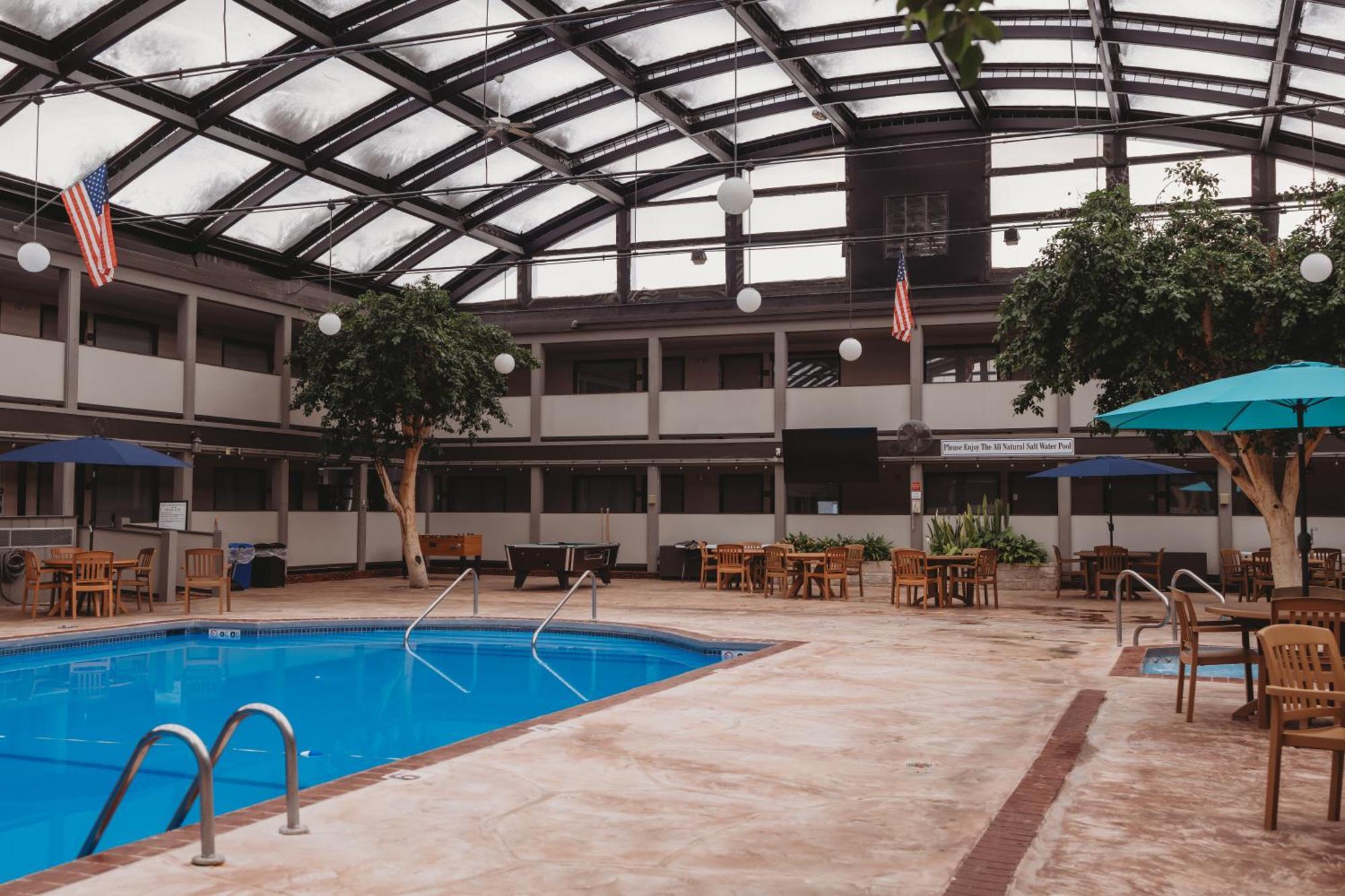 Americinn By Wyndham Appleton Downtown Екстериор снимка