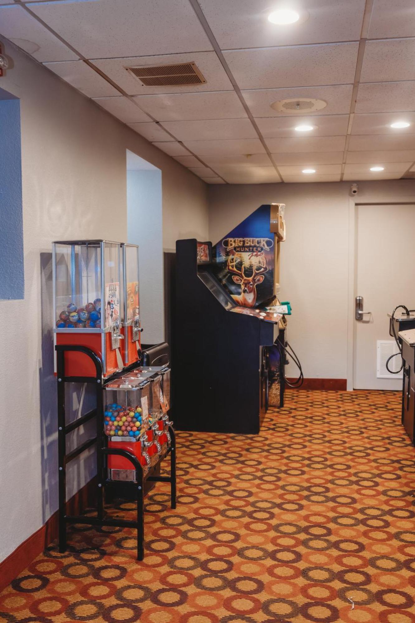 Americinn By Wyndham Appleton Downtown Екстериор снимка